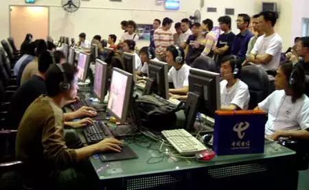 球迷们在赛 球迷们在赛