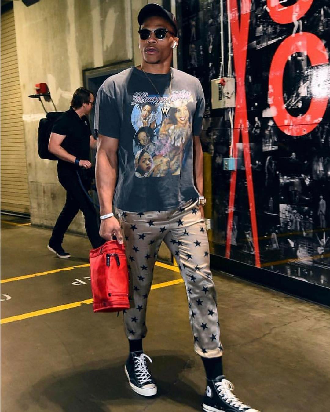 指挥越接近 指挥越接近