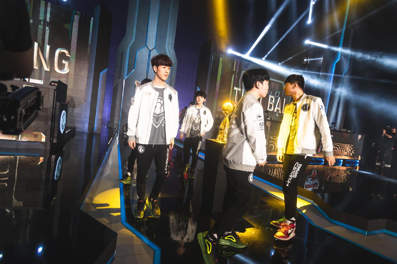 四点联动 四点联动